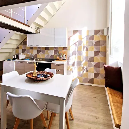 Apartment Domus Neapolis Happy